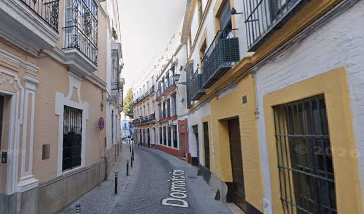 Muere un trabajador tras caer desde unos 10 metros en una obra del centro de Sevilla