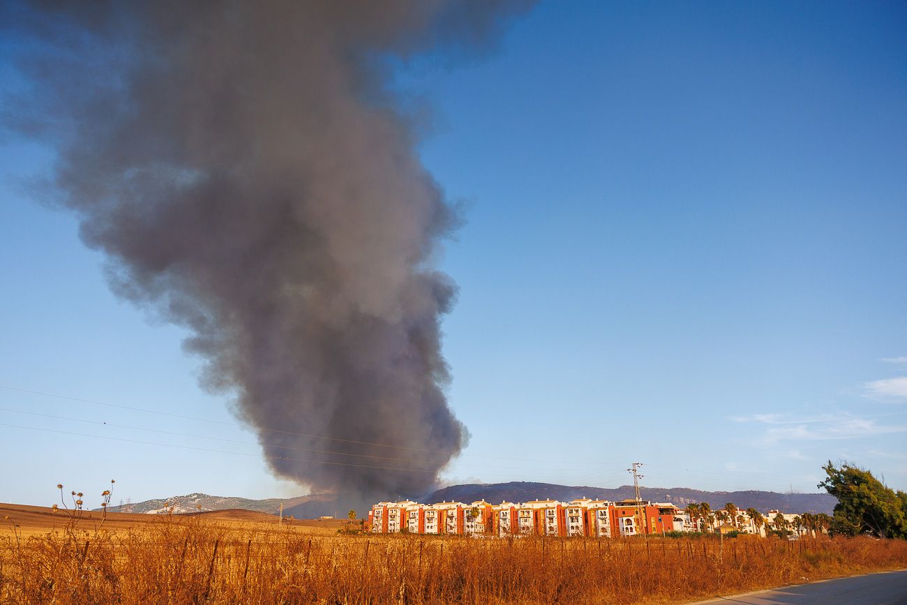Una imagen del incendio de Zahara hace unos días.  - JUAN CARLOS TORO
