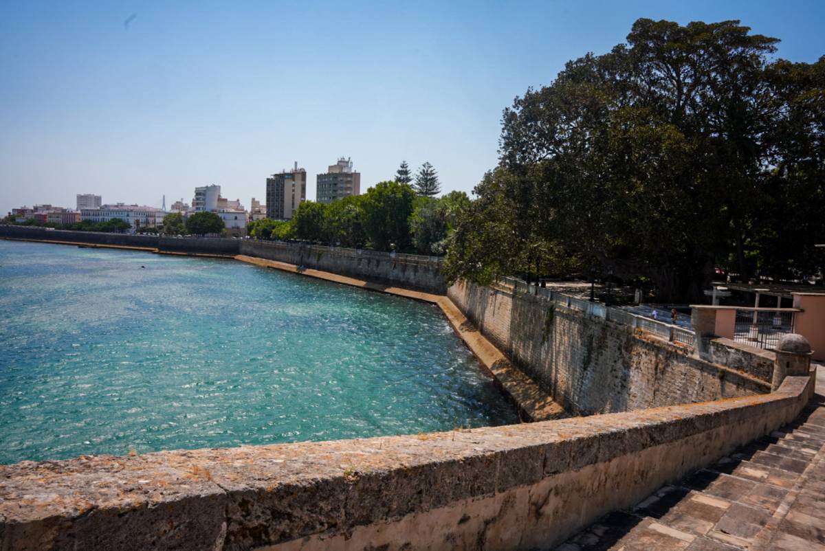 Paseo del Baluarte de Candelaria Cádiz 