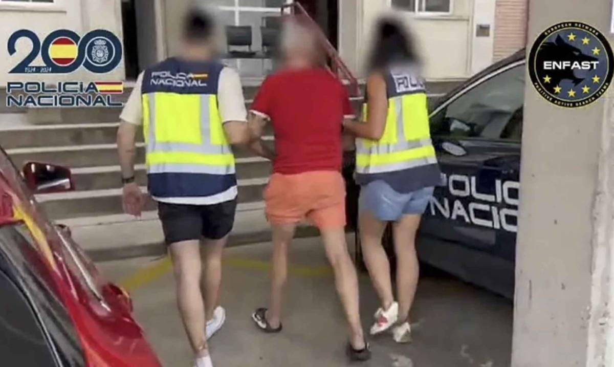 Eric, el repartidor de pollos de Arahal que ha dejado en shock a sus vecinos: era un peligroso atracador de bancos 