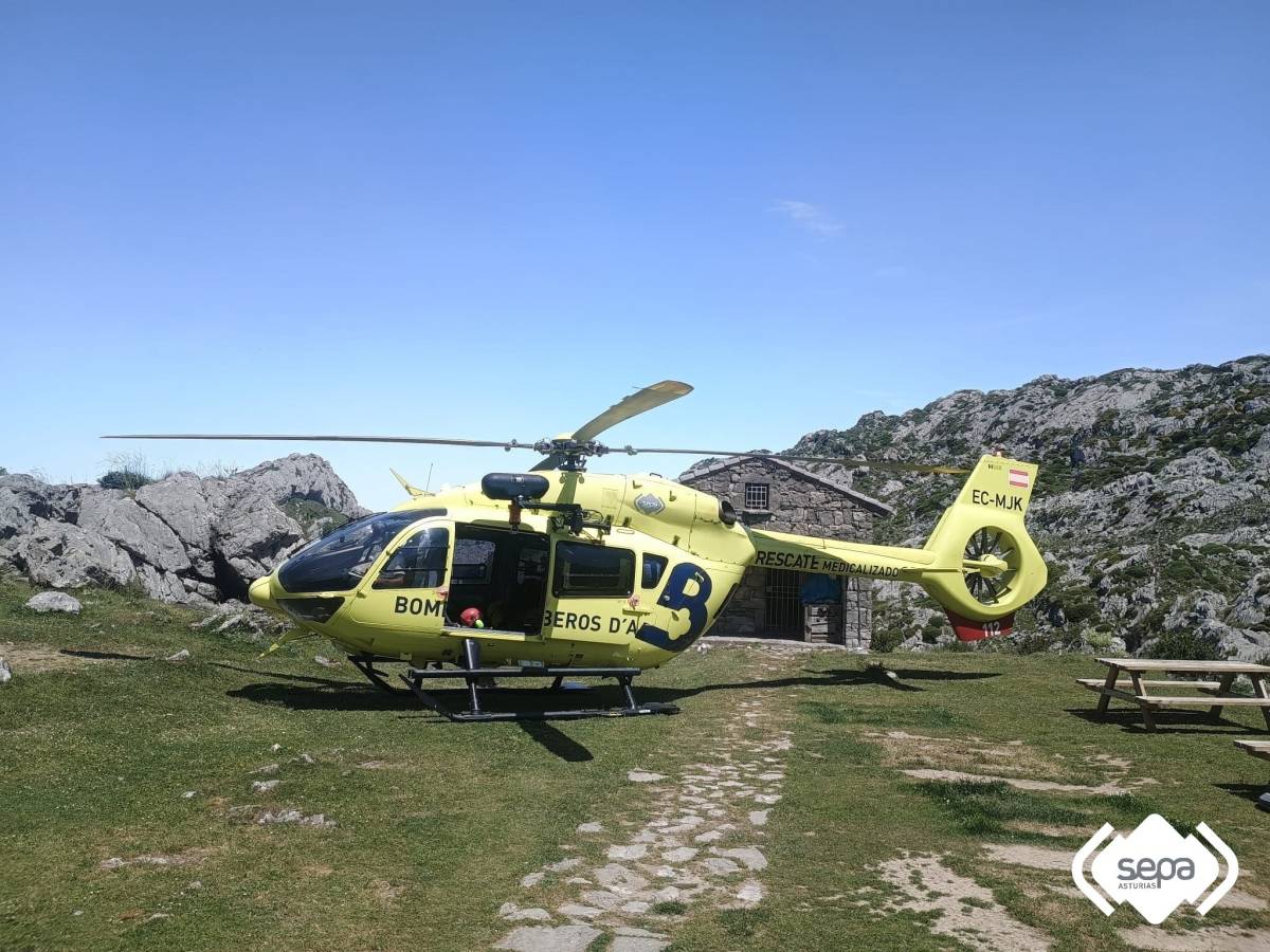 Muere un fotógrafo de 38 años arrollado por un coche en un rally en la localidad de Carreño