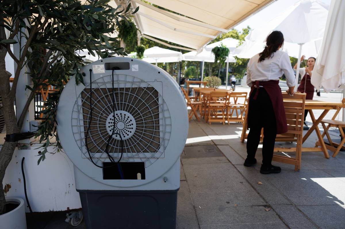 Aviso naranja por calor en cinco provincias andaluzas este martes: máximas de 43 grados
