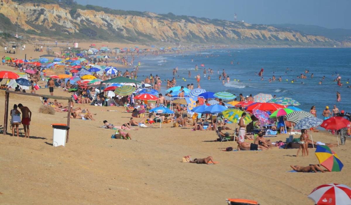 Muere un bañista de 79 años en Huelva tras ser sacado del agua
