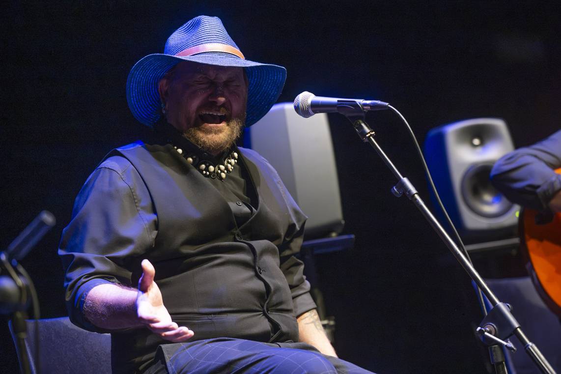 Duquende, durante su actuación en La Línea Flamenca