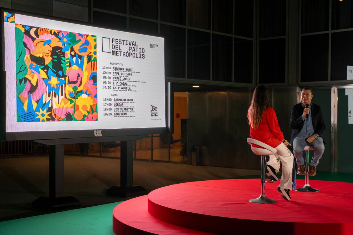 El presidente de Diputación, Javier Fernández, en la presentación del festival.