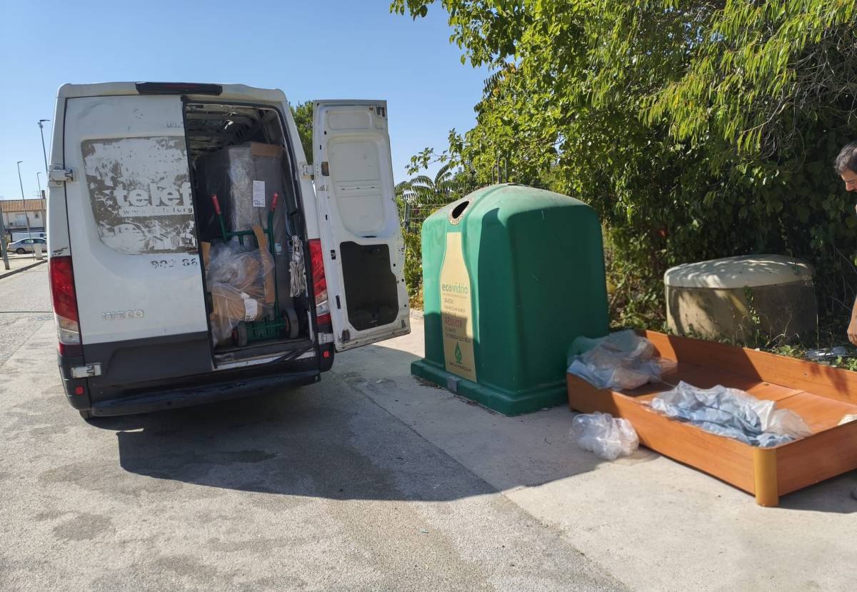 Estas son las multas en Jerez por tirar la basura a deshora o en lugares no autorizados: la Policía ya ha abierto 135 expedientes