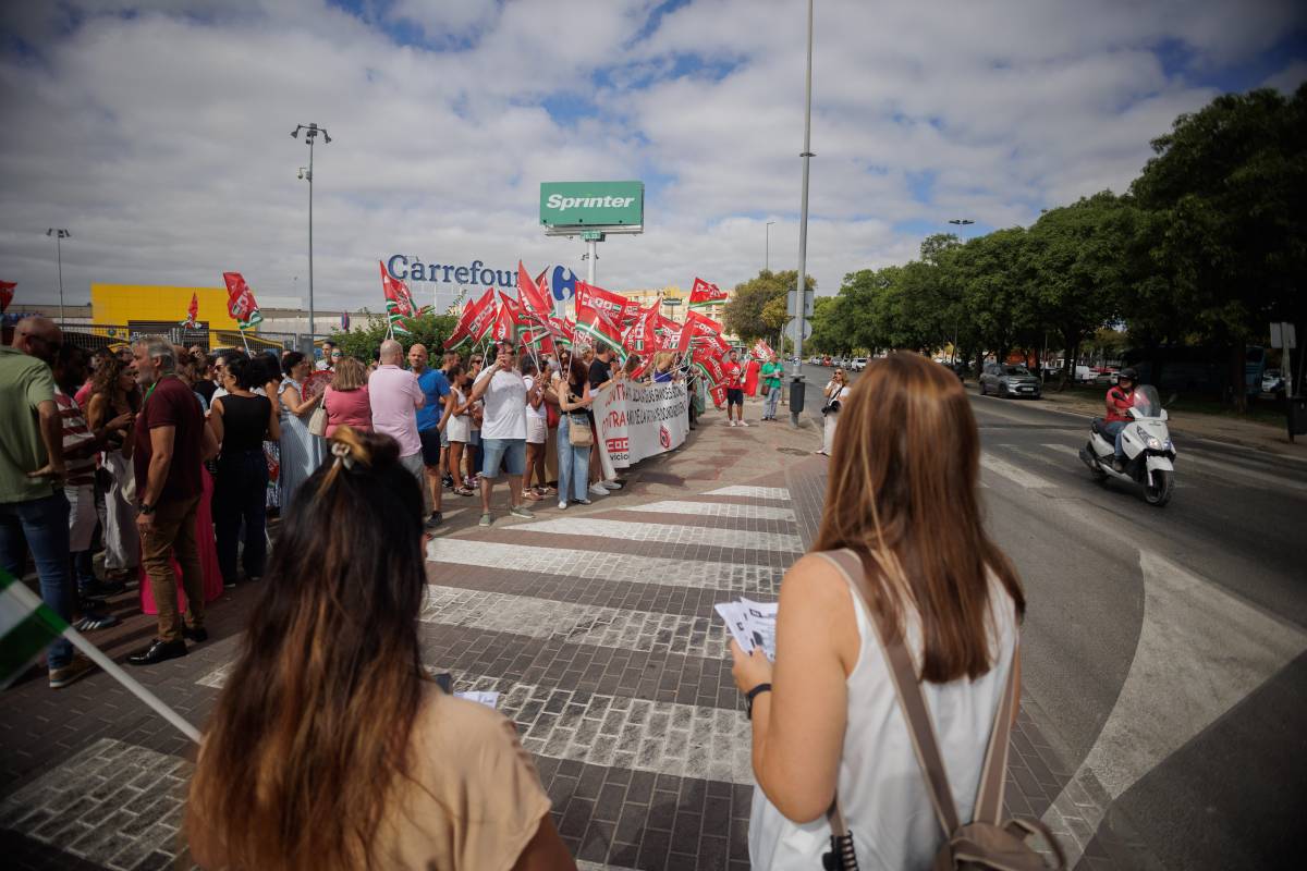 Los trabajadores de las grandes superficies de Jerez se plantan: no quieren trabajar los domingos y festivos de verano