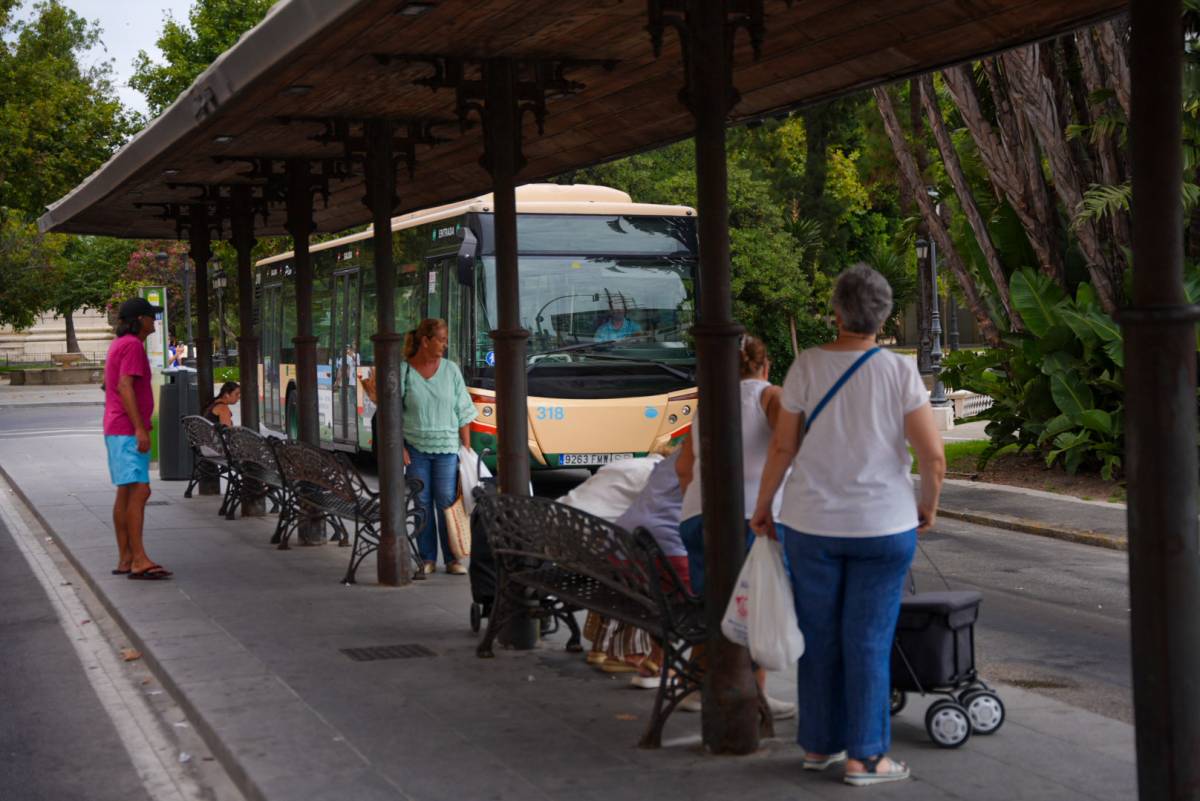 Autobuses urbanos Cádiz tranvia - José María Reyna Autobuses urbanos Cádiz tranvia