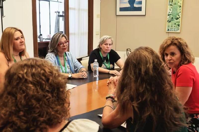 Por Andalucía recibe a las familias de alumnado con necesidades especiales.