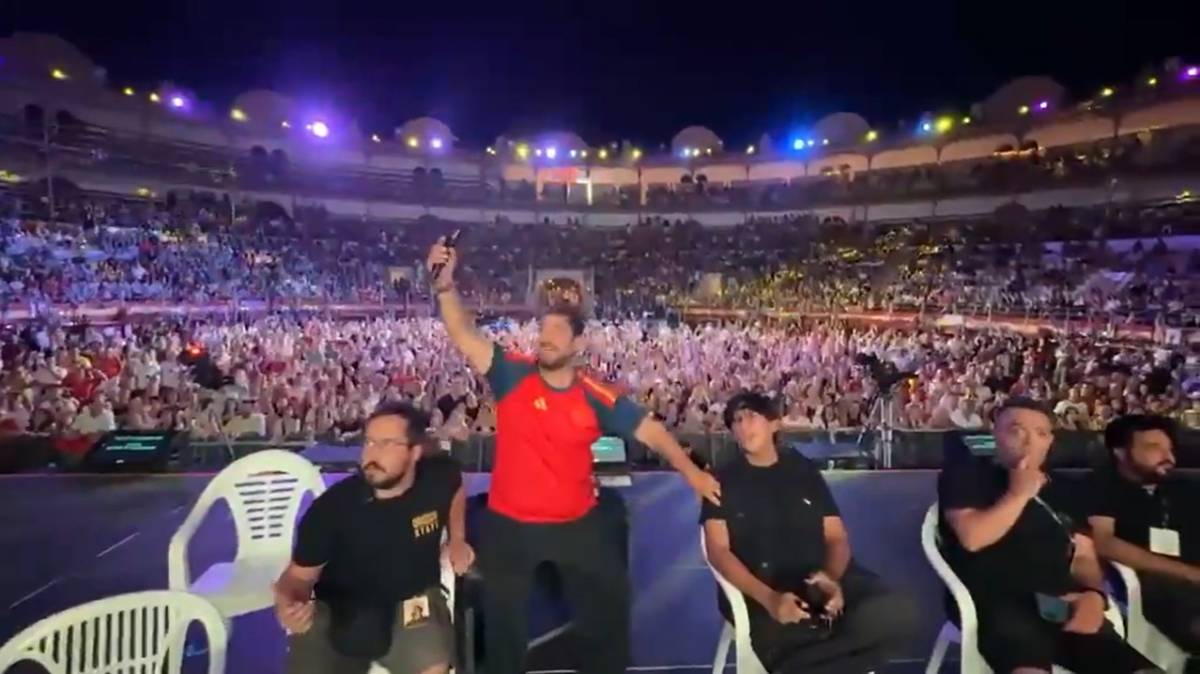La selección 'fastidia' conciertos por toda España: Ana Mena para una canción para celebrar un gol mientras Orozco lo vive con su público