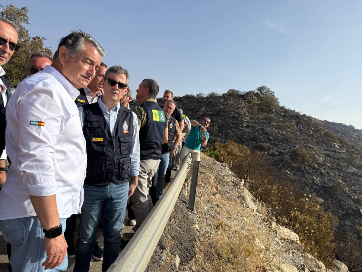 La situación del incendio en Almería continúa mejorando y 600 personas ya han vuelto a sus casas