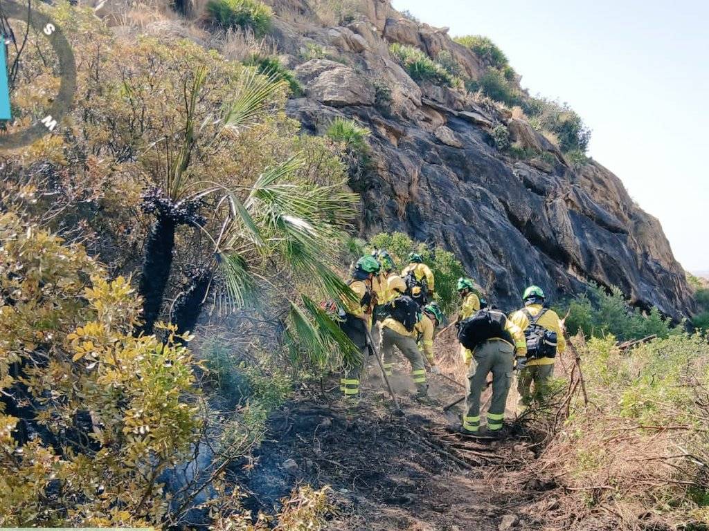 La nacionalidad de los fallecidos en el incendio de Almería complica la recogida de ADN e identificación de los cadáveres
