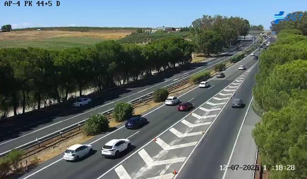 La tarde se complica en las carreteras de Andalucía: retenciones en las entradas a Sevilla y Málaga