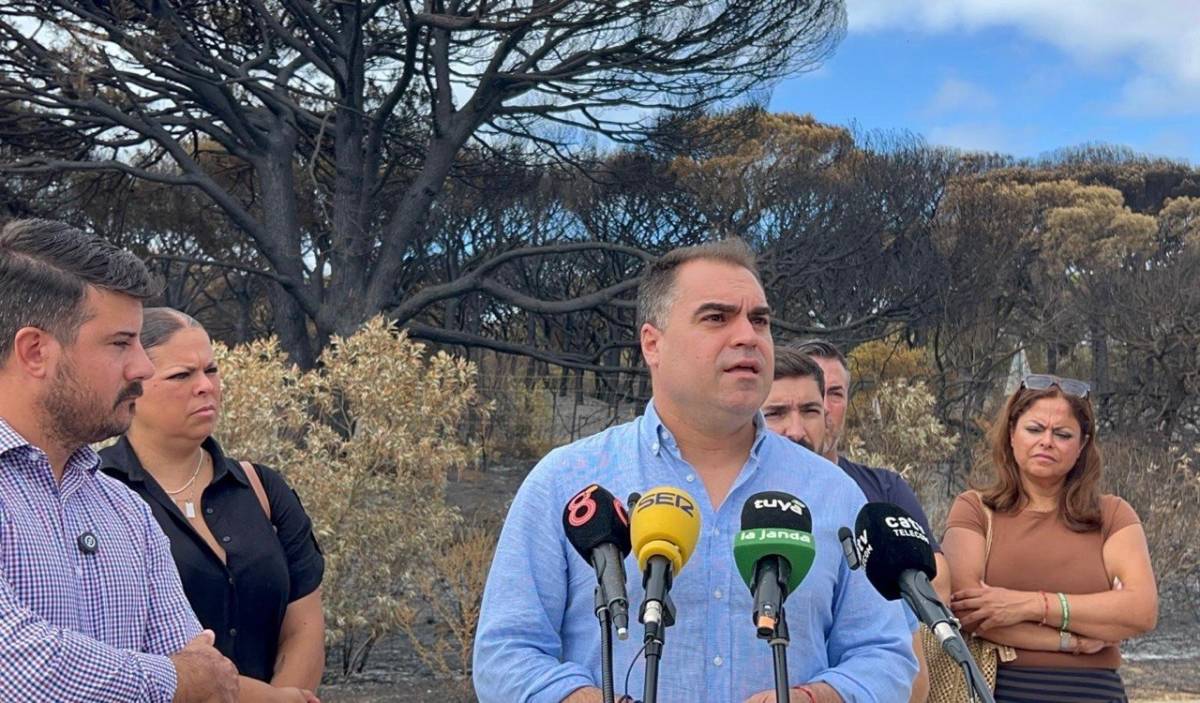 El incendio de Barbate esta semana. - El incendio de Barbate esta semana.