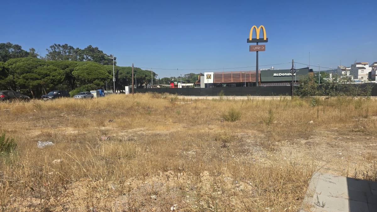 Barbate cede una parcela para una nueva construcción de viviendas protegidas