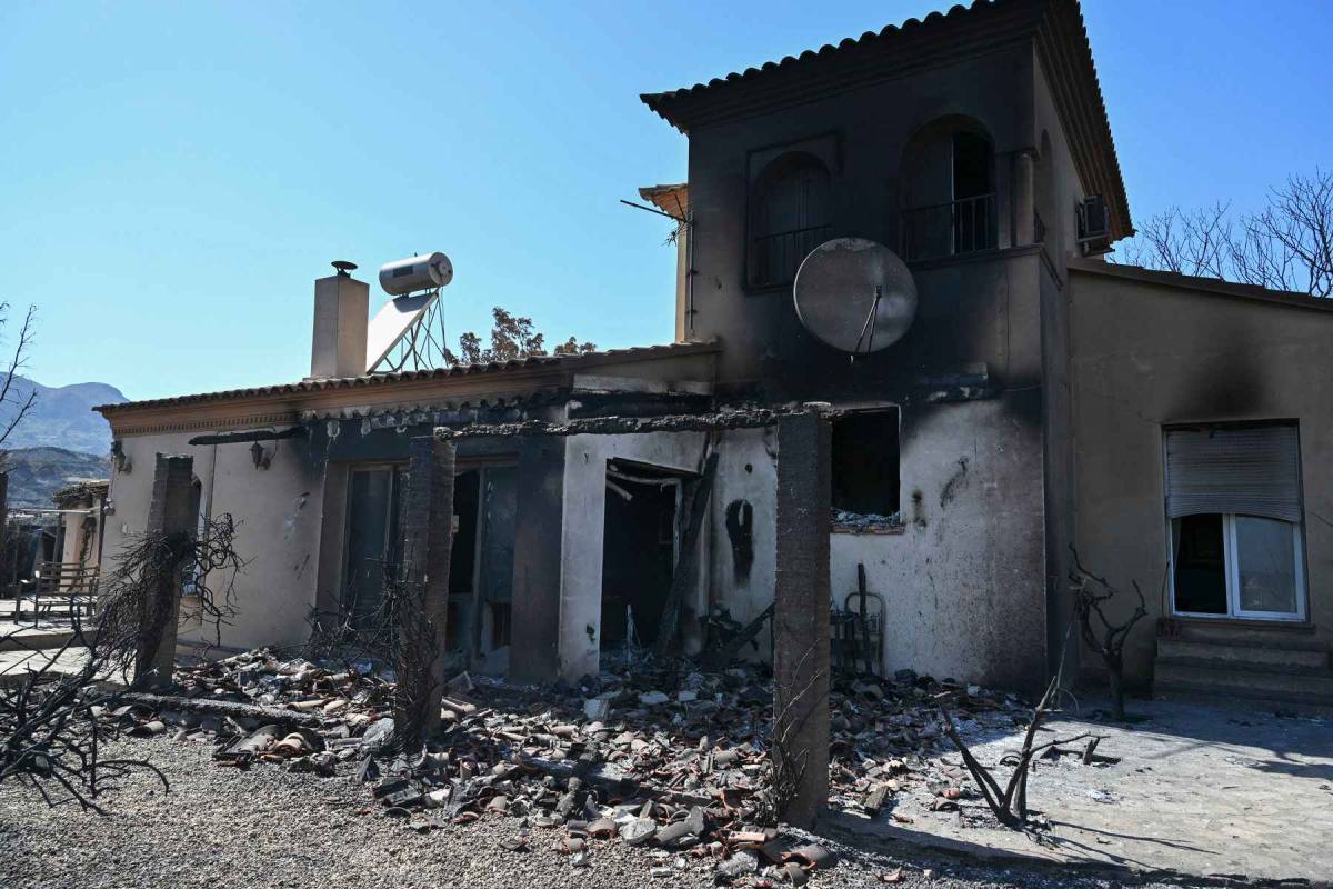 Identificadas tres nuevas víctimas del incendio de Los Gallardos: un matrimonio belga y una mujer británica