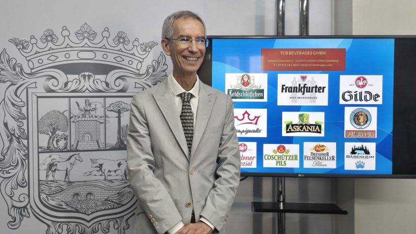 El alcalde de Utrera, Curro Jiménez, en la presentación del proyecto de la fábrica de cerveza. - El alcalde de Utrera, Curro Jiménez, en la presentación del proyecto de la fábrica de cerveza.