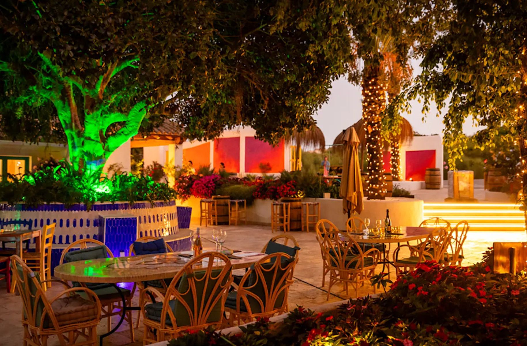 Oferta de empleo en la costa gaditana: este resort de lujo busca reforzar su plantilla de camareros