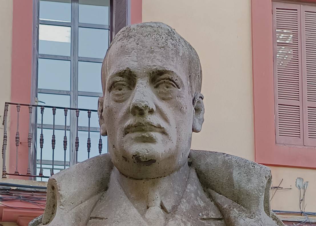 Monumento a Miguel Primo de Rivera, detalle rostro.