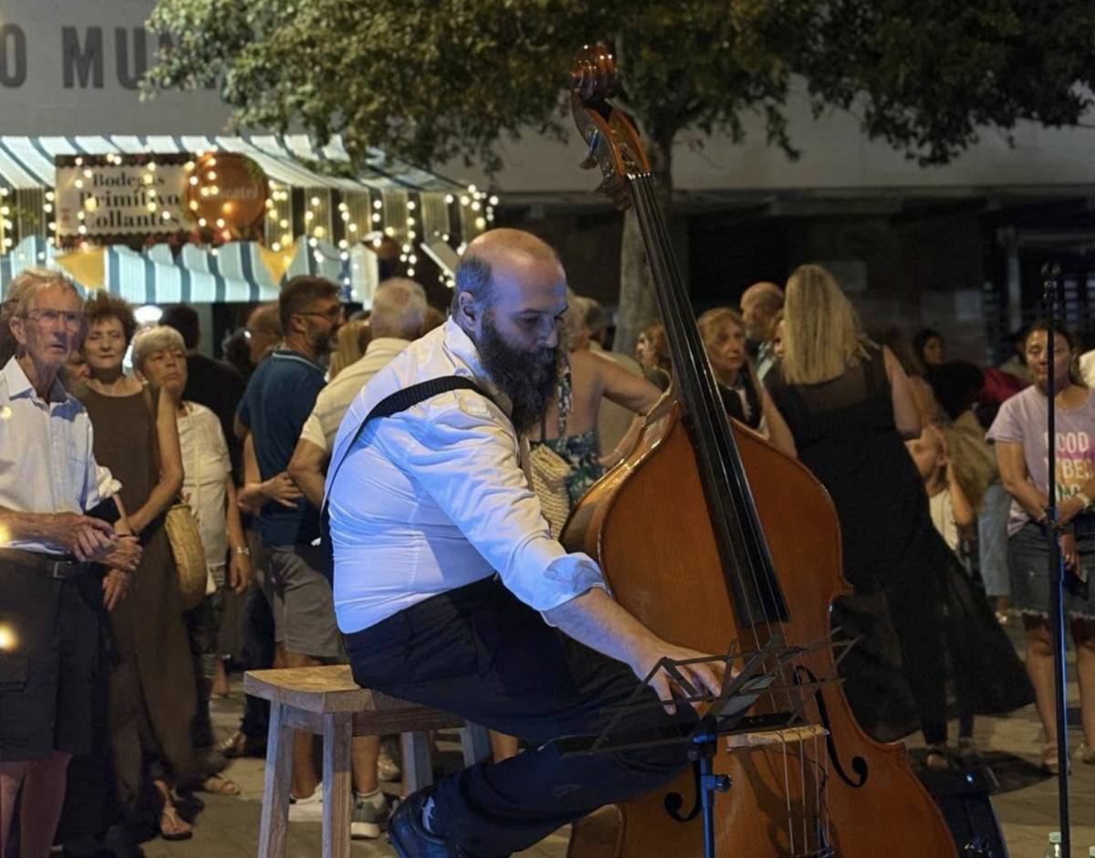 Chiclana repite fiesta este verano: hasta 15 litros de moscatel gratis