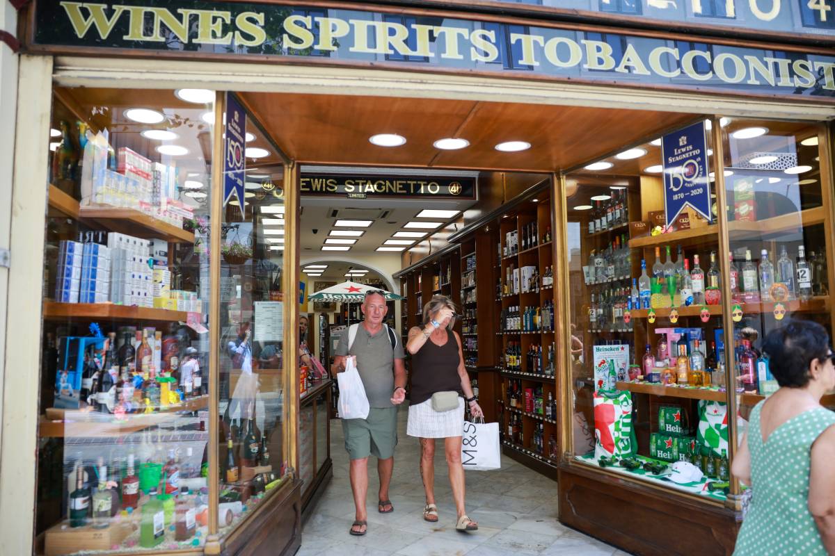 Tabaco, alcohol, electrónica y perfumes: así pueden subir de precio los productos más demandados de Gibraltar