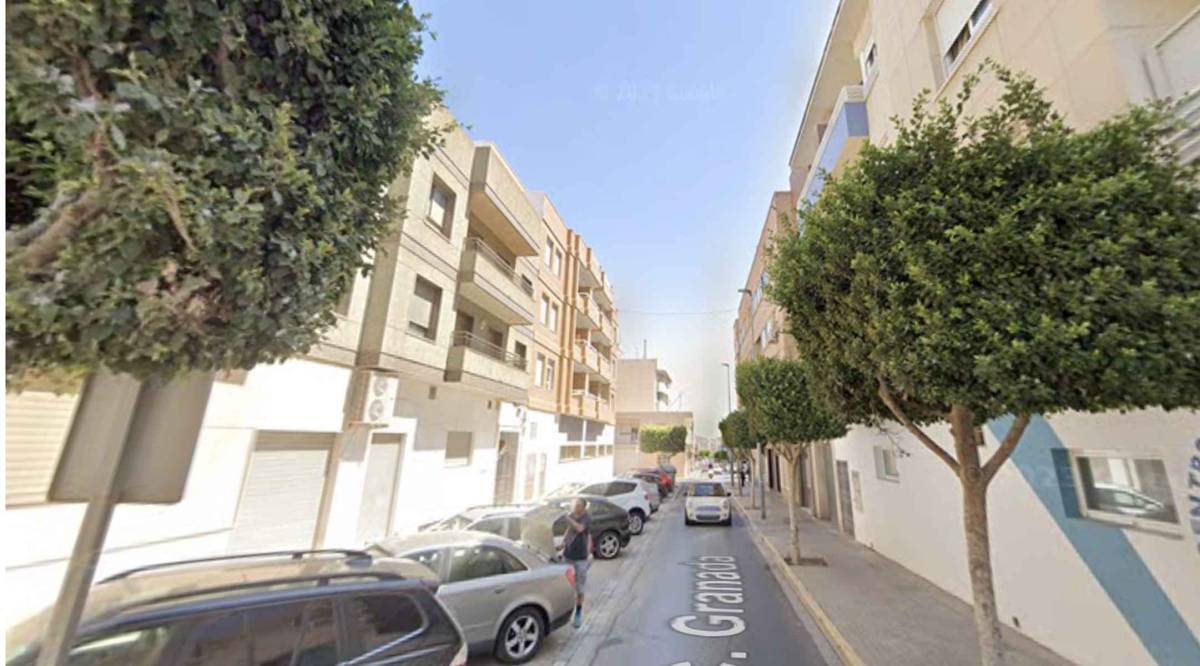 Un hombre pierde doblemente el juicio: dispara en plena calle a una abogada en El Ejido