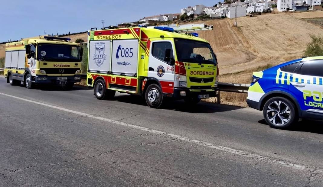 Fallece el conductor de una furgoneta de reparto tras chocar frontalmente con un camión cerca de Olvera