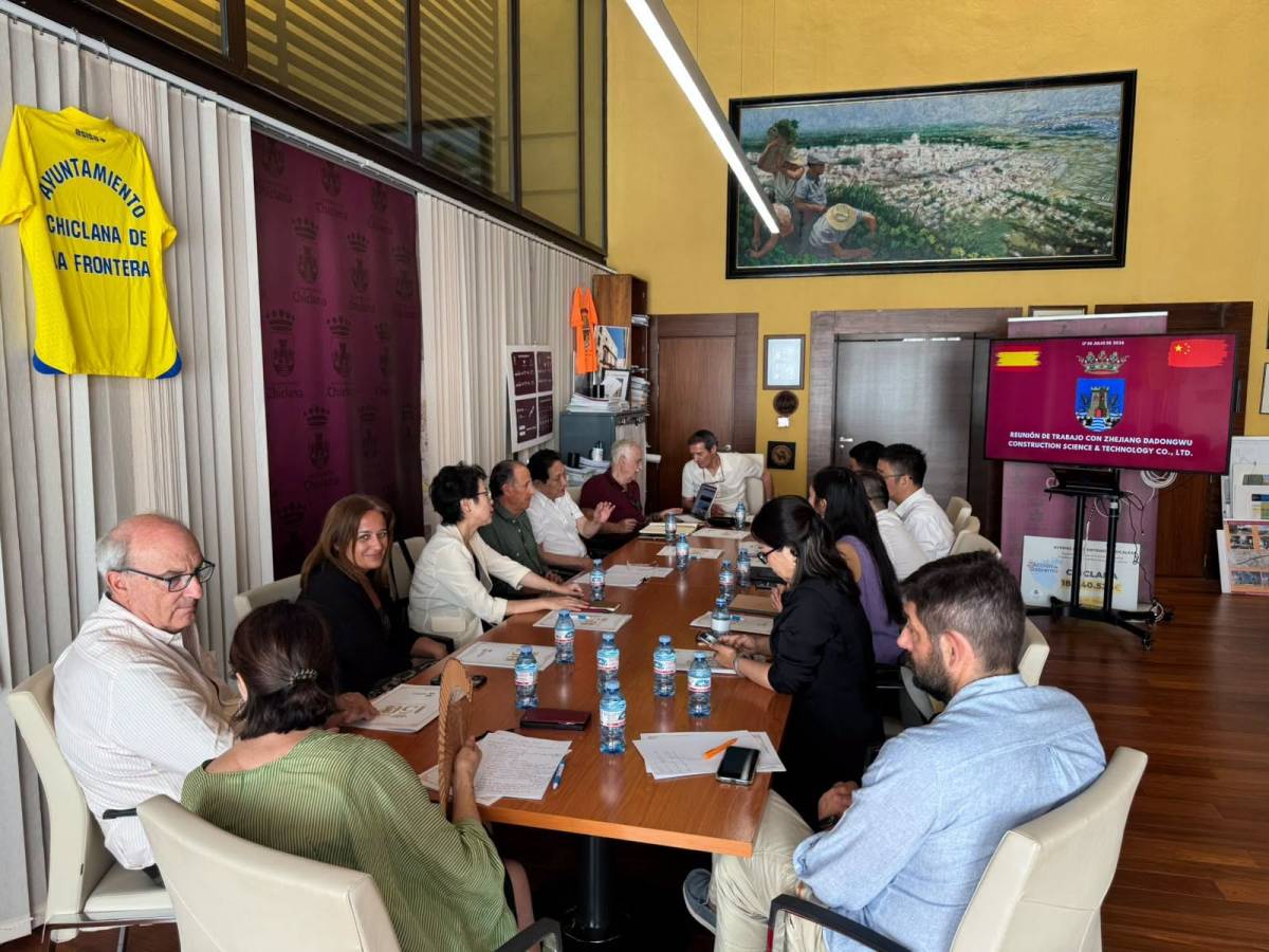Responsables del Ayuntamiento de Chiclana, en la reunión con la constructora Zhejiang Dadongwu Construction Science & Tecnology. - Responsables del Ayuntamiento de Chiclana, en la reunión con la constructora Zhejiang Dadongwu Construction Science & Tecnology.