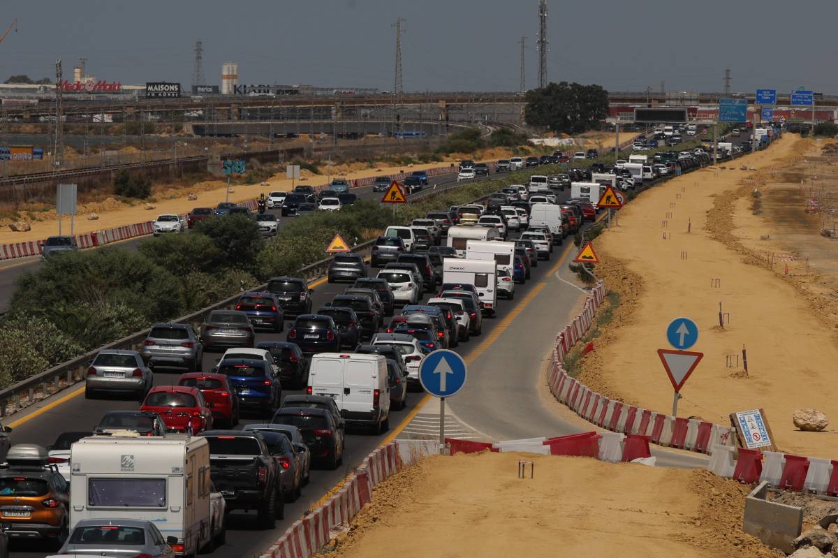 Operación especial de la DGT por el puente del Pilar: más de 1,2 millones de viajes y estas son las carreteras con más tráfico en Andalucía