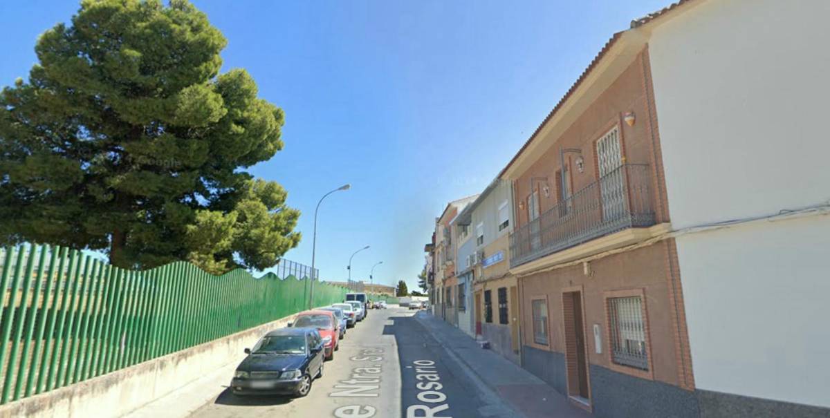 Una mujer de 24 años y su bebé, trasladadas al hospital tras salir ardiendo su cocina en Córdoba