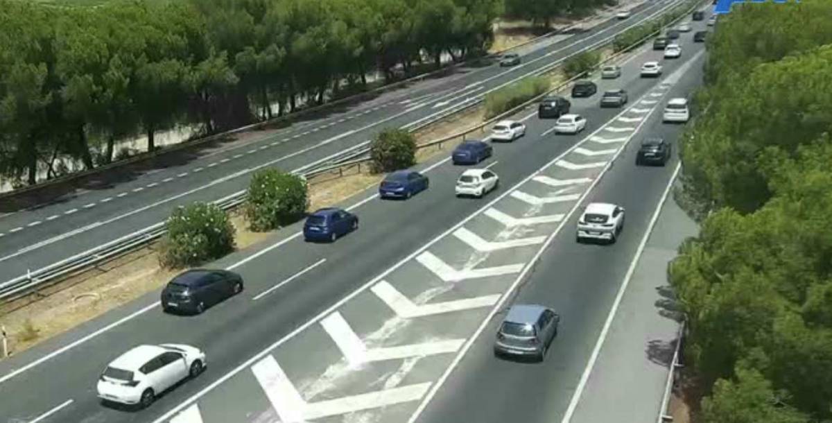 Monumental atasco en la AP-4 en la vuelta a casa para ver la final del Mundial: más de 20 kilómetros de retenciones