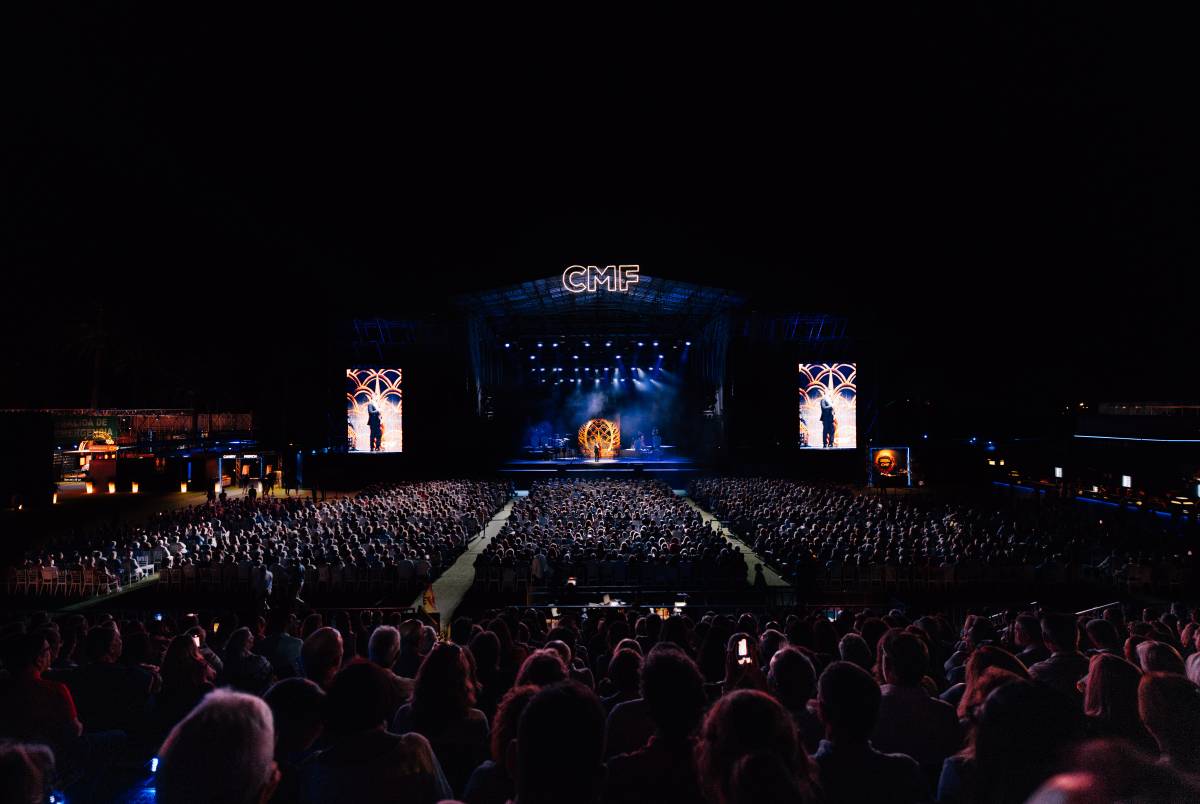 Lleno hasta la bandera en el Concert Music Festival para disfrutar del espectáculo de Miguel Poveda.