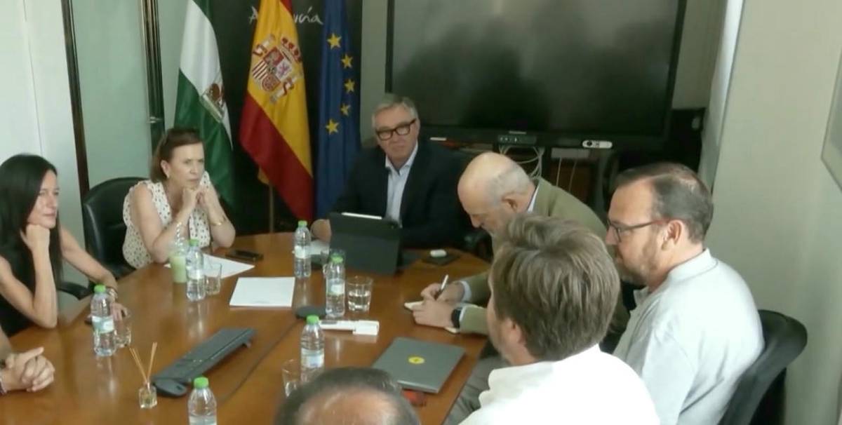 Manuel Gavira ya ejerce como consejero de Turismo, una de las carteras de su 'macroconsejería'