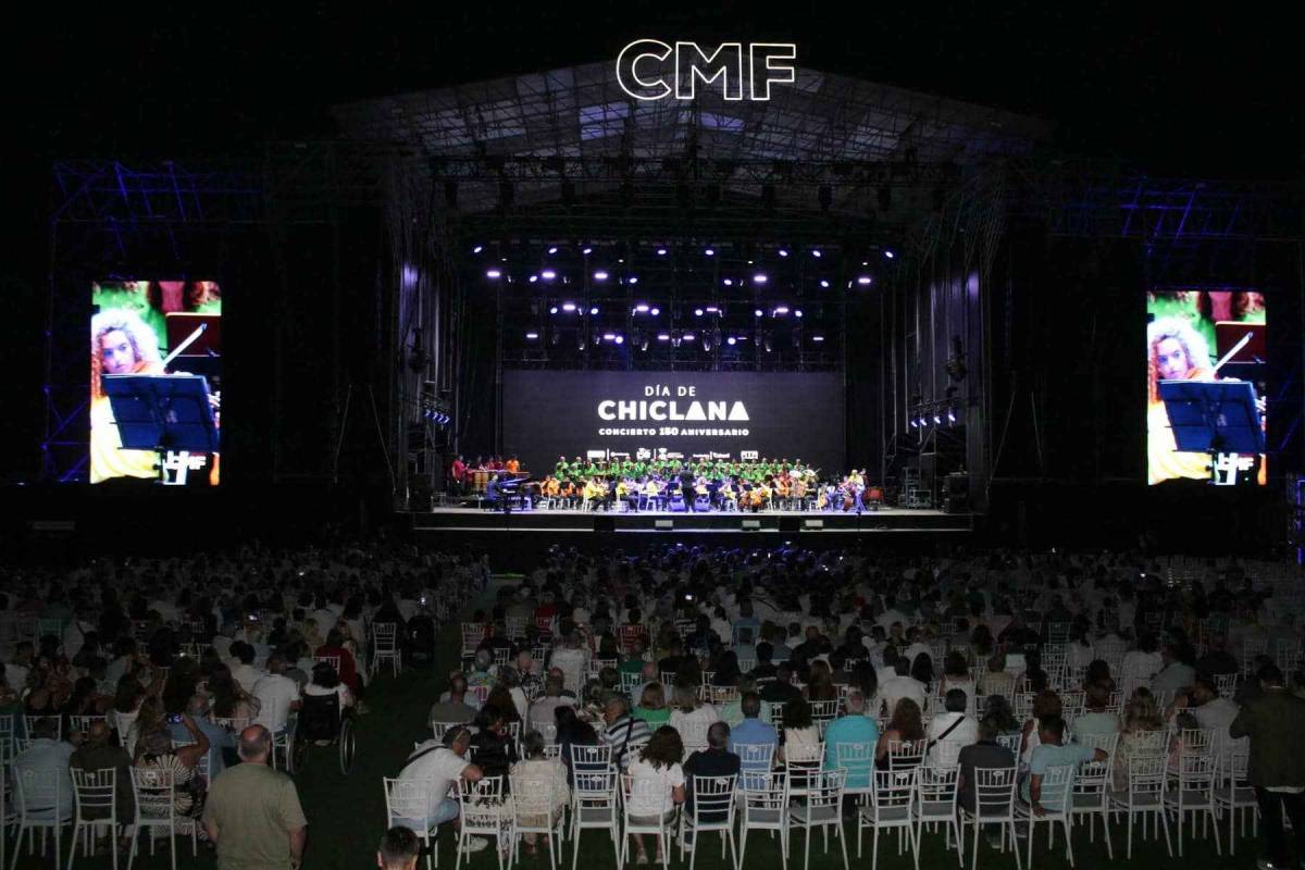 Chiclana celebra sus 150 años con un concierto histórico que reúne a más de 100 artistas en Sancti Petri