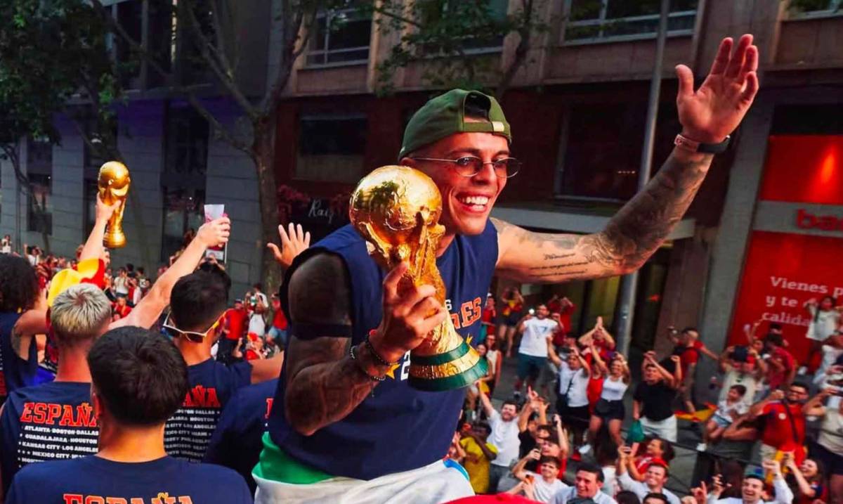 El agradecimiento de El Barrio a Pedro Porro por elegir una de sus canciones en la fiesta del Mundial