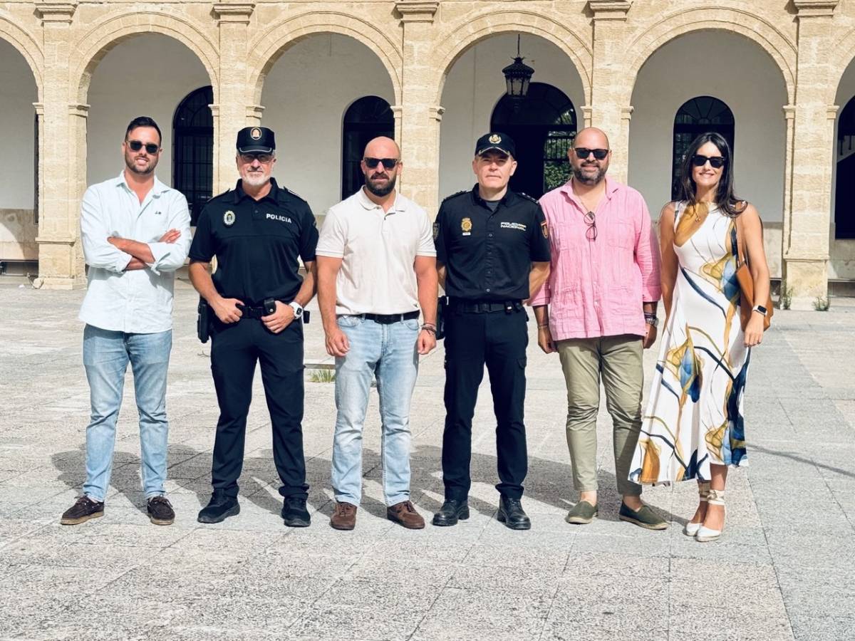 Casi 700 aspirantes compiten por 12 plazas para ser agentes de la Policía Local en El Puerto