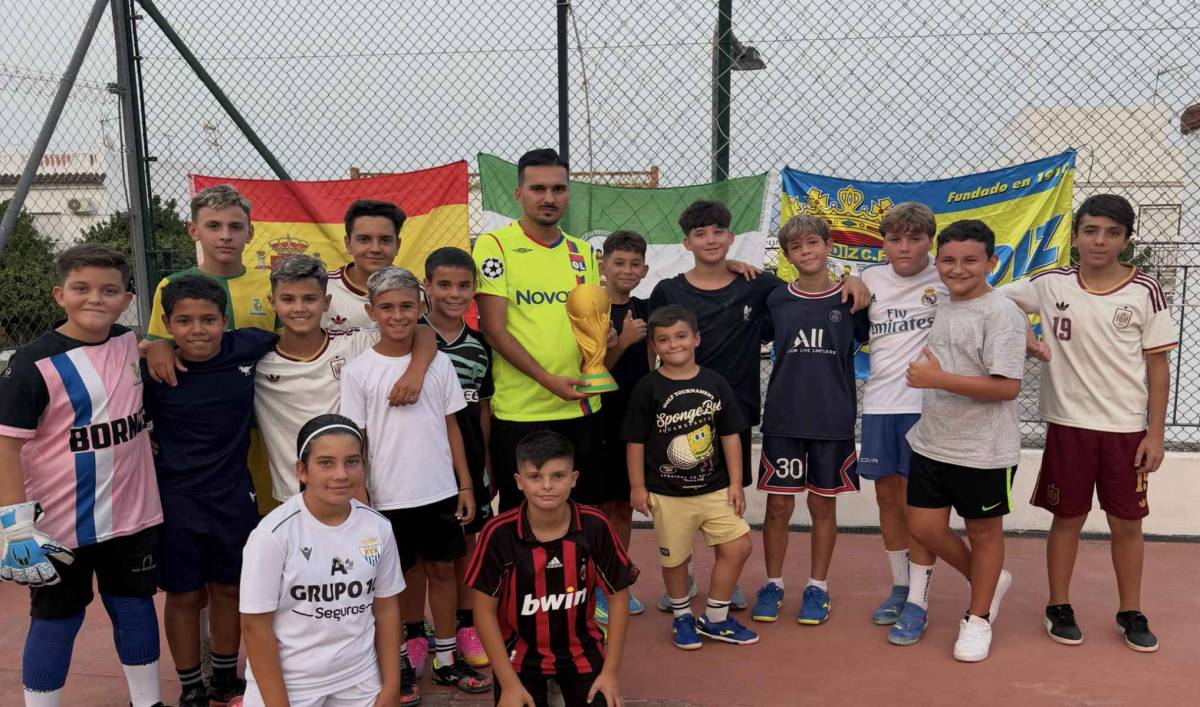 La fiebre por el Mundial llega a un pueblo de la Sierra de Cádiz: así celebra su propia Copa del Mundo