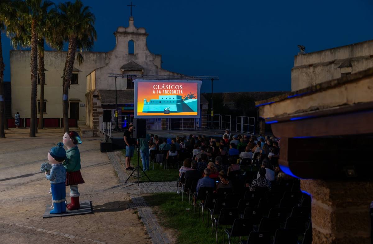 Cine gratis en Cádiz este verano: dos noches de 'Cortos a la fresquita' y grandes clásicos