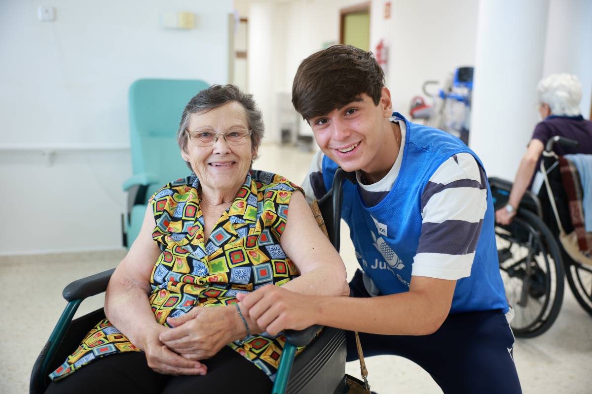 Jóvenes voluntarios Hospital San Juan Grande 
