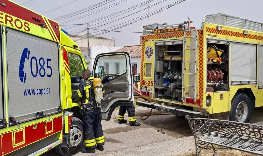 Explota un aire acondicionado y provoca un incendio en una vivienda de Arcos