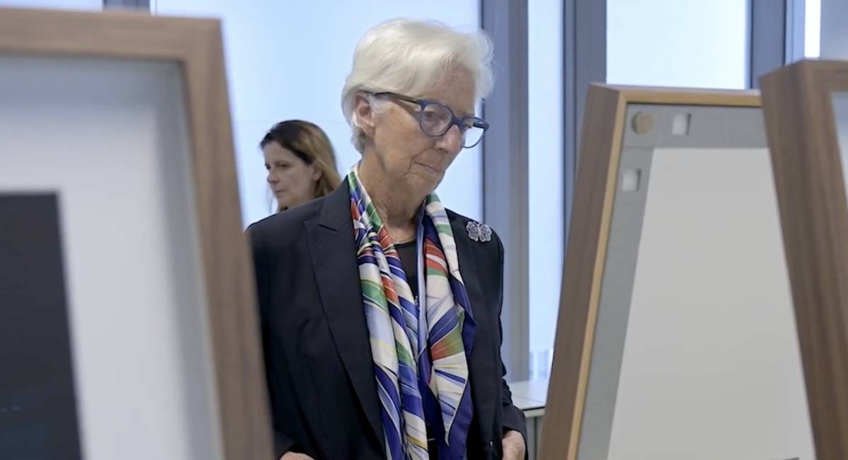 La presidenta del BCE, Christine Lagarde, este pasado jueves, supervisando las propuestas de diseño. - BCE La presidenta del BCE, Christine Lagarde, este pasado jueves, supervisando las propuestas de diseño.