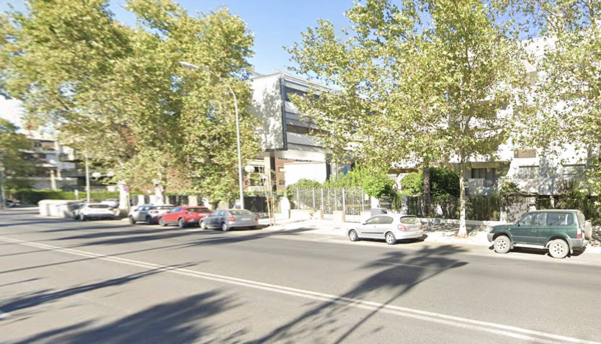 Alerta vecinal en El Porvenir: denuncian una pareja con prismáticos vigilando viviendas en esta zona de Sevilla