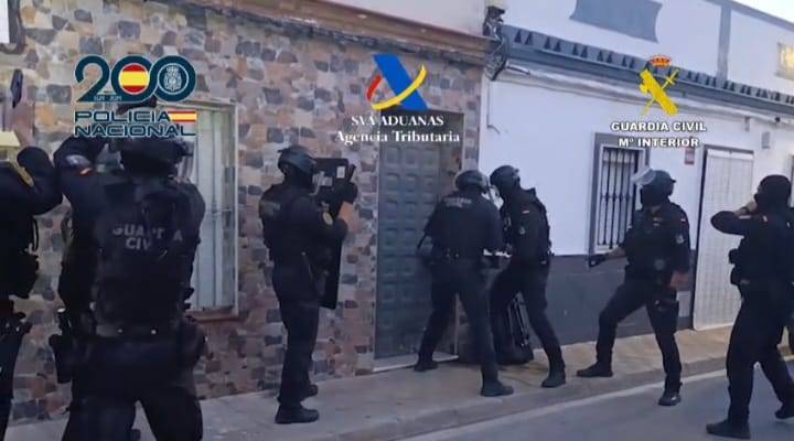 La operación ha sido conjunta entre la Guardia Civil, la Agencia Tributaria y la Policía Nacional. - La operación ha sido conjunta entre la Guardia Civil, la Agencia Tributaria y la Policía Nacional.
