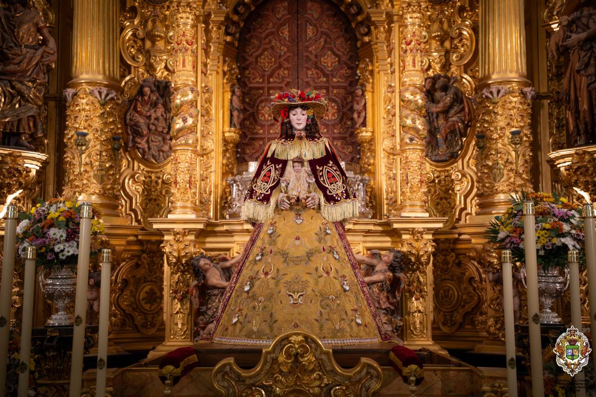 La Virgen del Rocío ya está vestida de Pastora: día, horario y recorrido del traslado hasta Almonte
