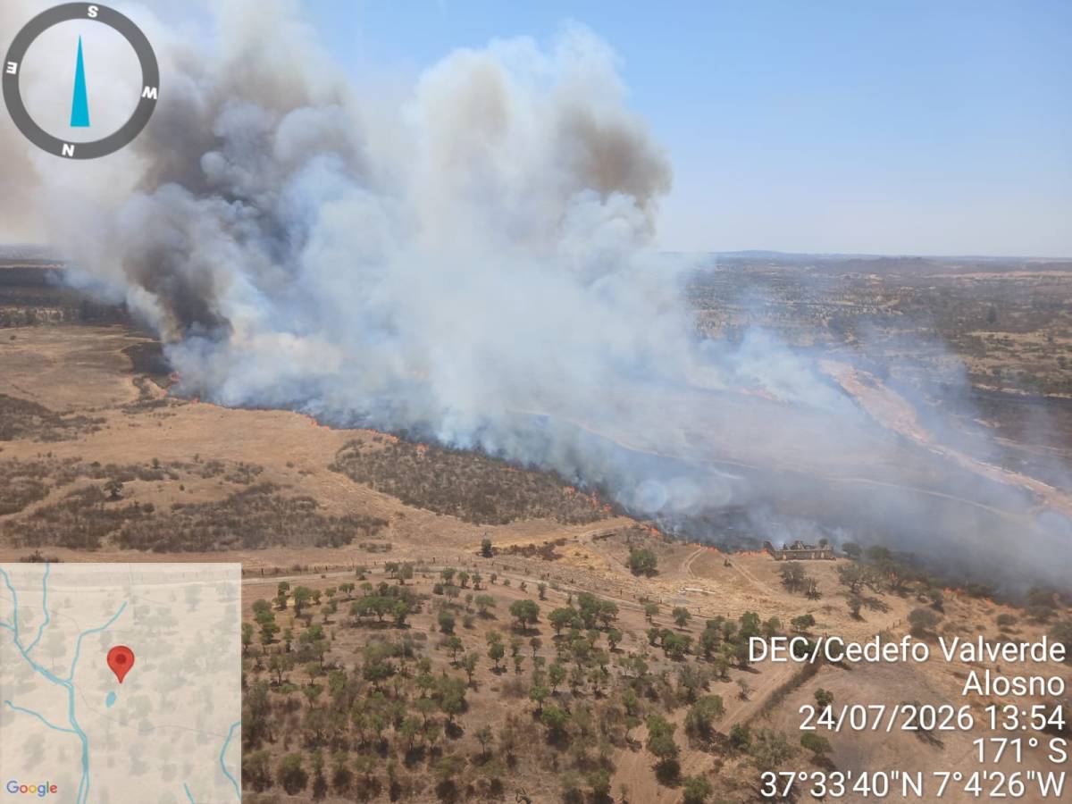 Nuevo incendio forestal en la provincia de Huelva: el Infoca se despliega en Alosno mientras sigue luchando por apagar el de El Cerro de Andévalo