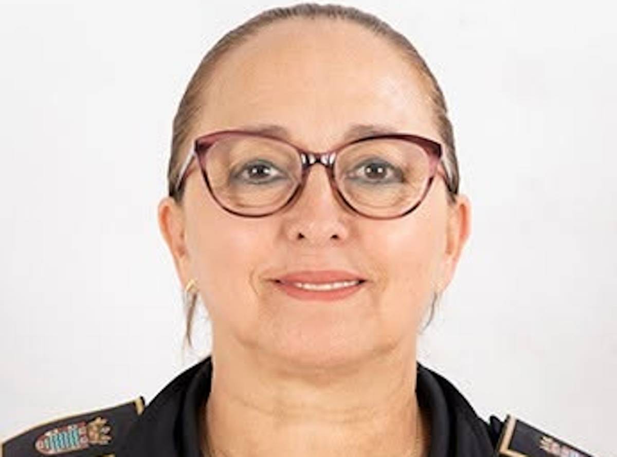 Jerez despide con cariño a María de la Paz, agente de la Policía Local durante 36 años