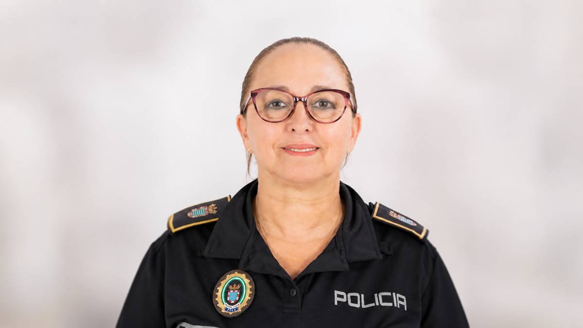 Jerez despide con cariño a María de la Paz, agente de la Policía Local durante 36 años