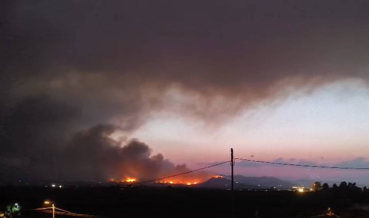 Domingo crítico por los incendios: ya van 121.000 evacuados en Madrid y Ávila y 16 municipios desalojados en Castellón