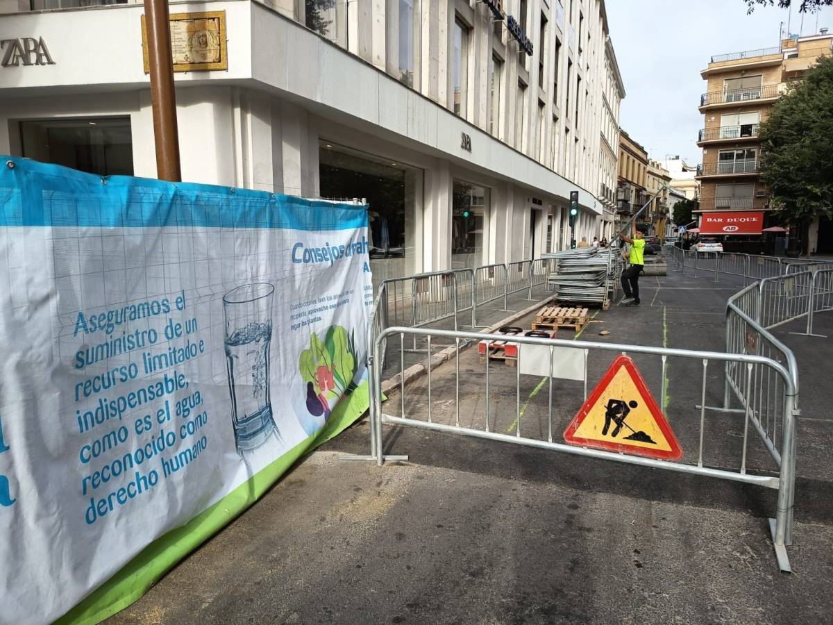 Recorrido alternativo para acceder a la Plaza del Duque en Sevilla: obras de Emasesa hasta finales de agosto