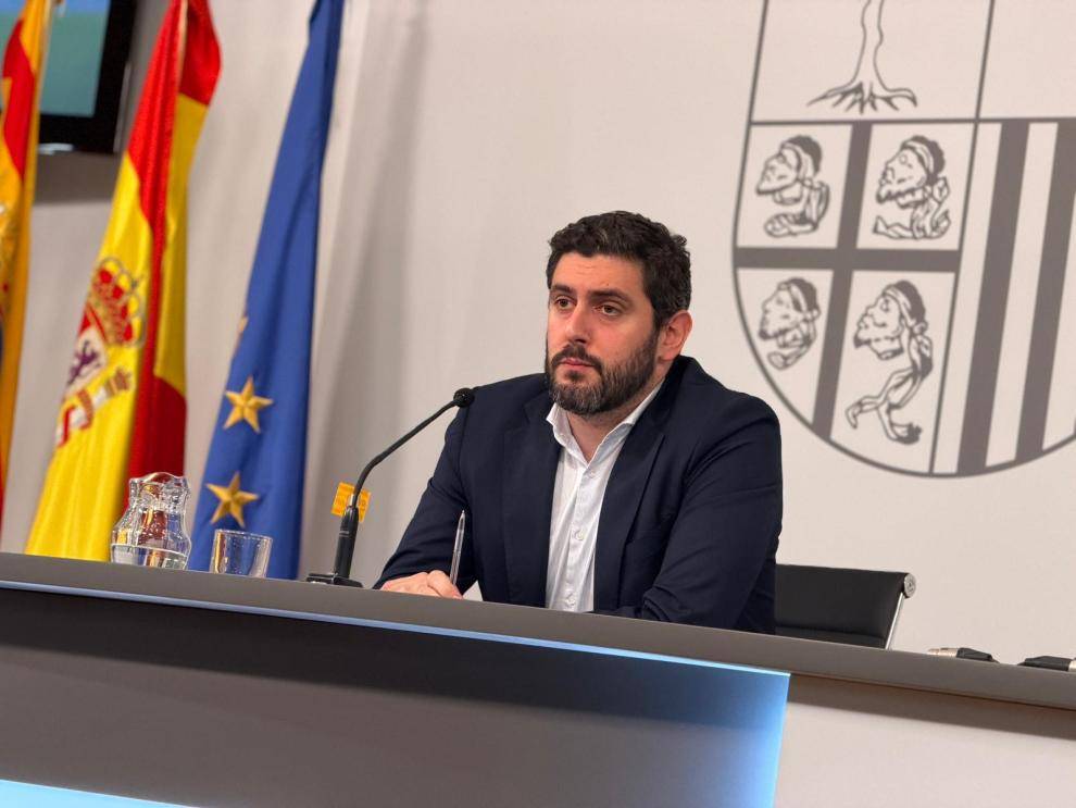 Vox elimina en Aragón la 'paga' de 17 euros a la semana para los menores no acompañados extranjeros